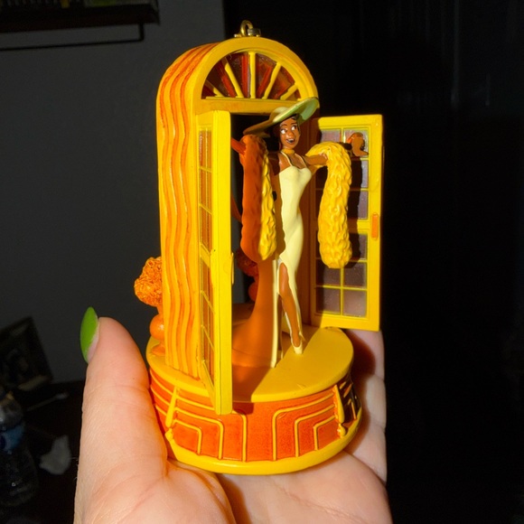 Disney Tiana Singing Sketchbook Ornament The Princess and the Frog - 2022 - Picture 4 of 5